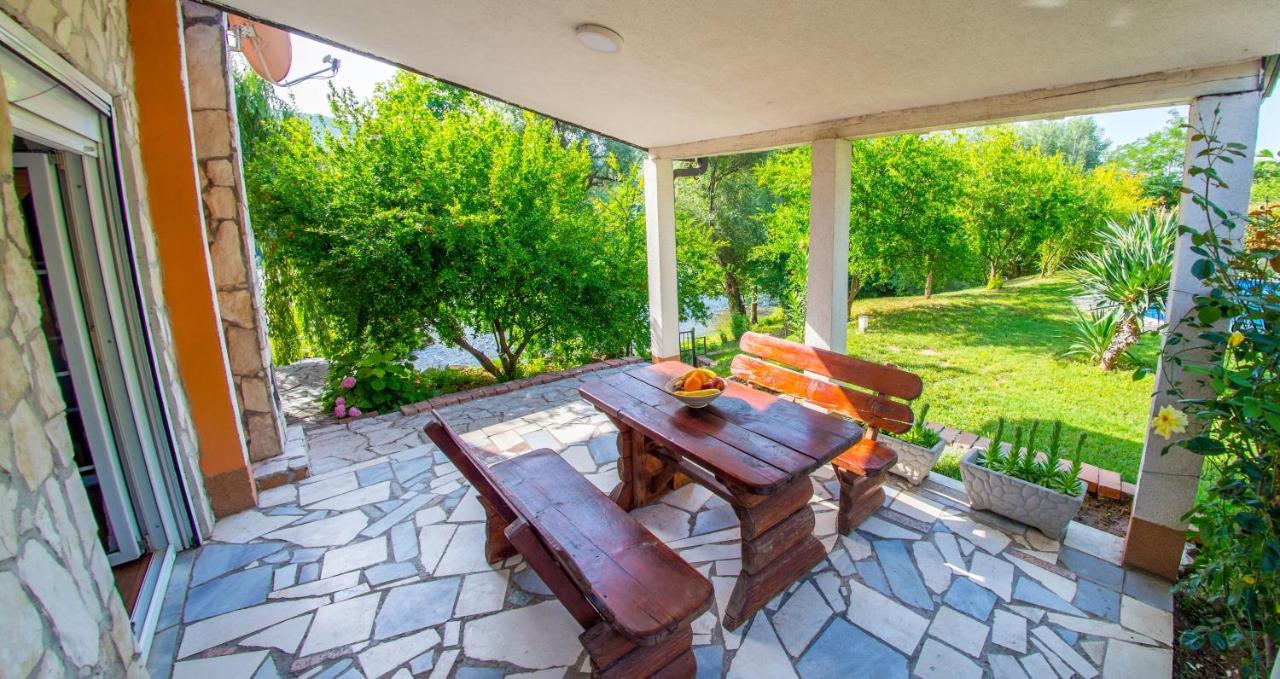 Holiday Home Narona Mostar Exterior photo